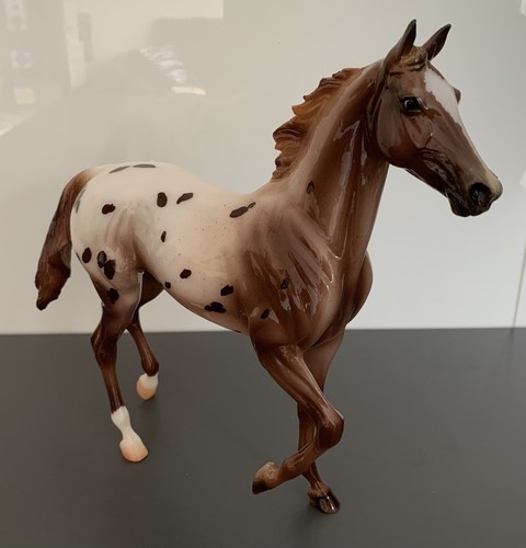 Breyer sassy glossy - breyer , "sassy" 